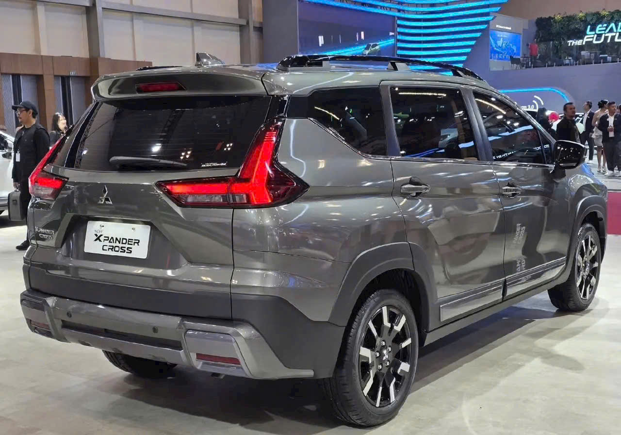 z7225100527095 6adaee3d23116821376f6492cce3b96c Mitsubishi Xpander Cross