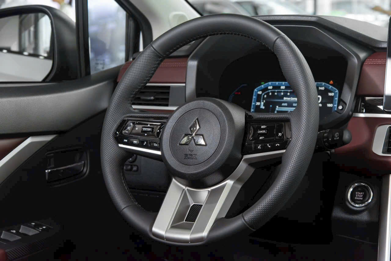 z7225100536574 dbcb6ec37f92f4bd622fb1edd51d5653 Mitsubishi Xpander Cross