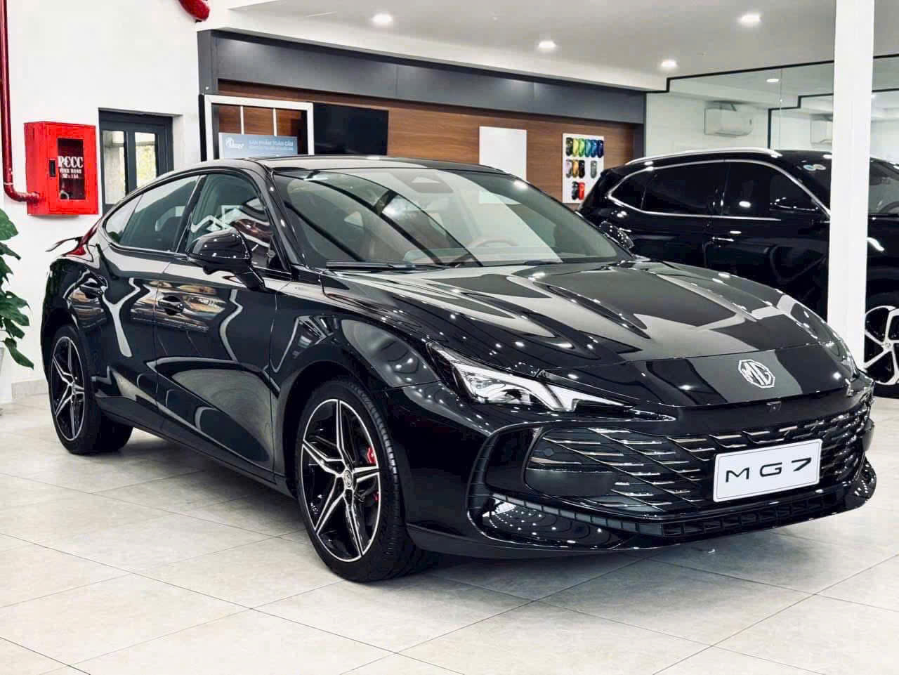 giá xe mg 7 luxury