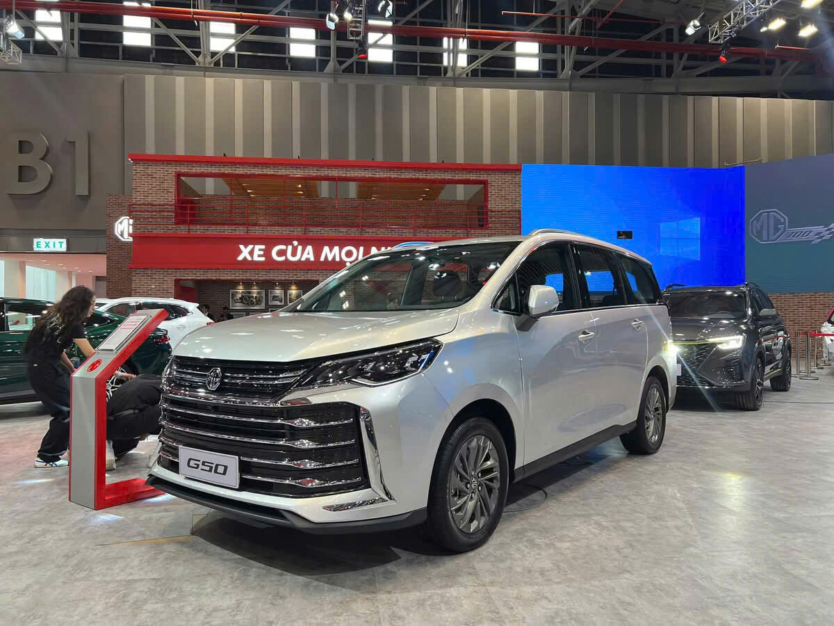 giá lăn bánh xe mg g50