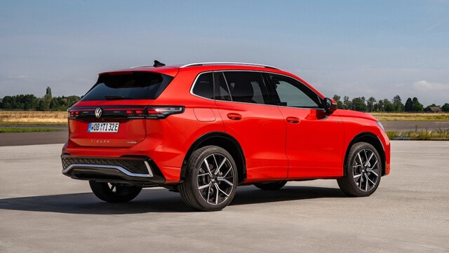 Volkswagen Tayron 2025: Giá xe, đánh giá và thông số kỹ thuật chi tiết 45 Volkswagen Tayron 2025: Giá xe, đánh giá và thông số kỹ thuật chi tiết giá xe volkswagen tayron