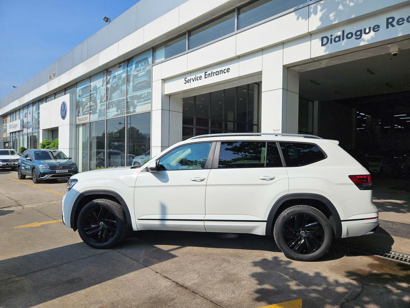volkswagen teramont limited edition