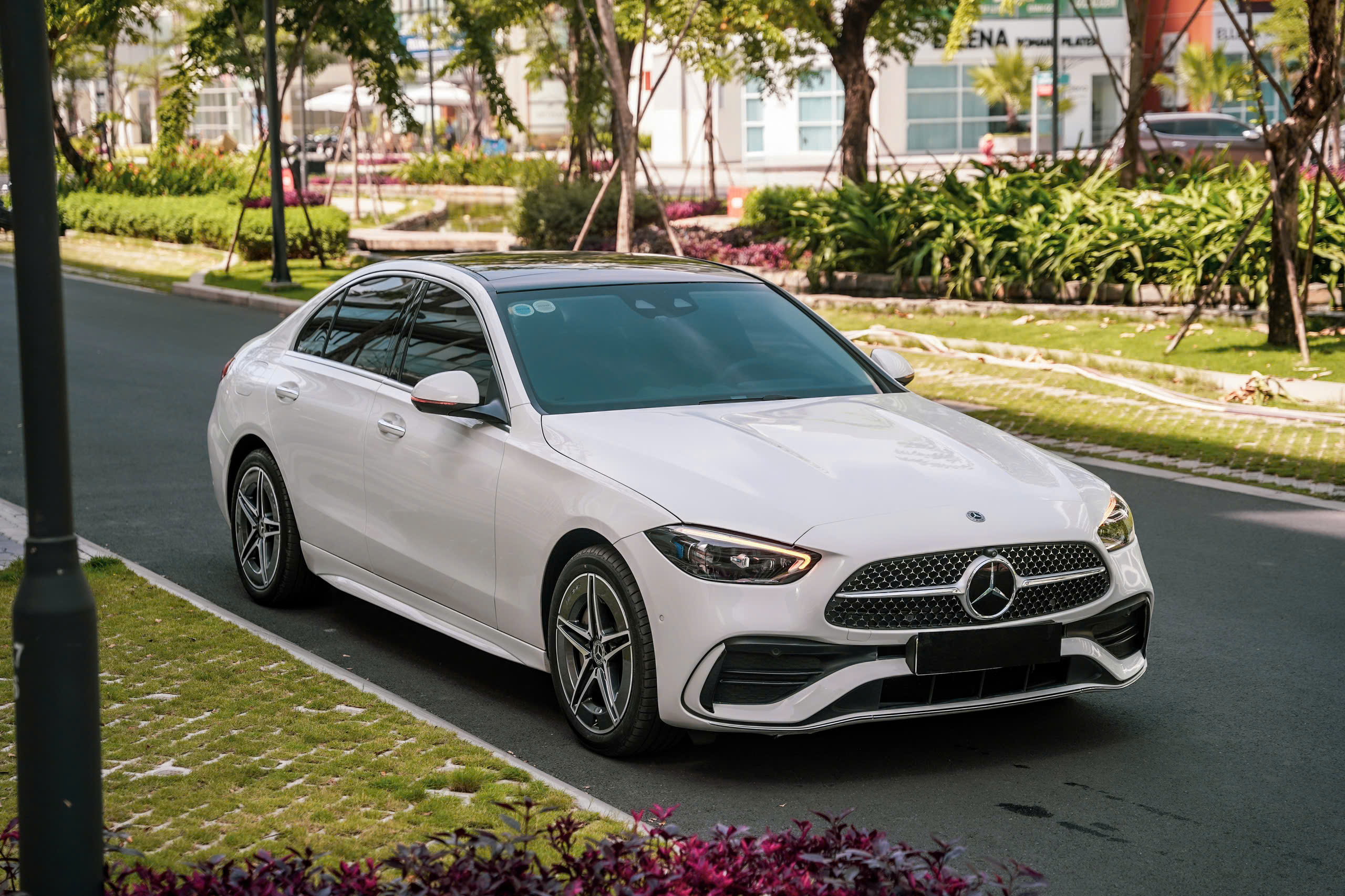 Xe Mercedes Lướt Chính Hãng – Giá xe Mercedes cũ và Ưu đãi 2025 68 Xe Mercedes Lướt Chính Hãng – Giá xe Mercedes cũ và Ưu đãi 2025 mercedes c300 cu 3 Xe Mercedes Lướt Chính Hãng – Giá xe Mercedes cũ và Ưu đãi 2025