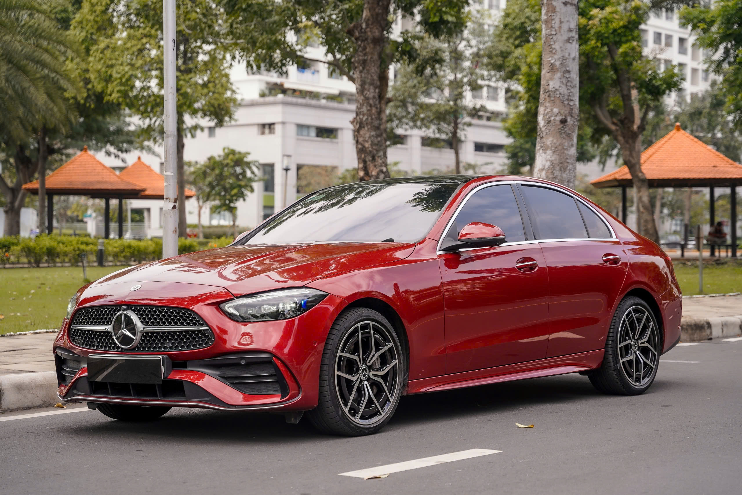 Xe Mercedes Lướt Chính Hãng – Giá xe Mercedes cũ và Ưu đãi 2025 70 Xe Mercedes Lướt Chính Hãng – Giá xe Mercedes cũ và Ưu đãi 2025 mercedes c300 cu 7 Xe Mercedes Lướt Chính Hãng – Giá xe Mercedes cũ và Ưu đãi 2025