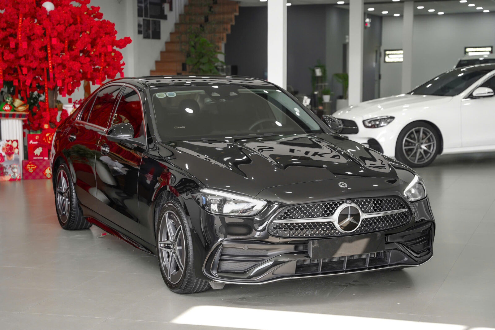 Xe Mercedes Lướt Chính Hãng – Giá xe Mercedes cũ và Ưu đãi 2025 64 Xe Mercedes Lướt Chính Hãng – Giá xe Mercedes cũ và Ưu đãi 2025 xe mercedes c300 lướt chính hãng