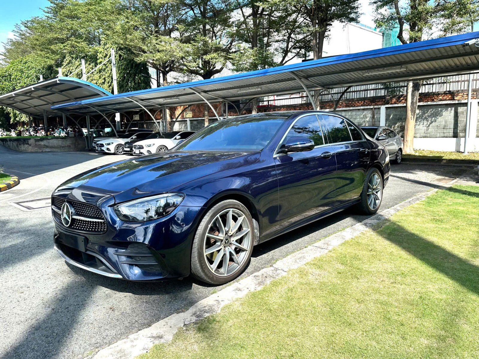 Xe Mercedes Lướt Chính Hãng – Giá xe Mercedes cũ và Ưu đãi 2025 78 Xe Mercedes Lướt Chính Hãng – Giá xe Mercedes cũ và Ưu đãi 2025 mercedes e300 cu 1 Xe Mercedes Lướt Chính Hãng – Giá xe Mercedes cũ và Ưu đãi 2025