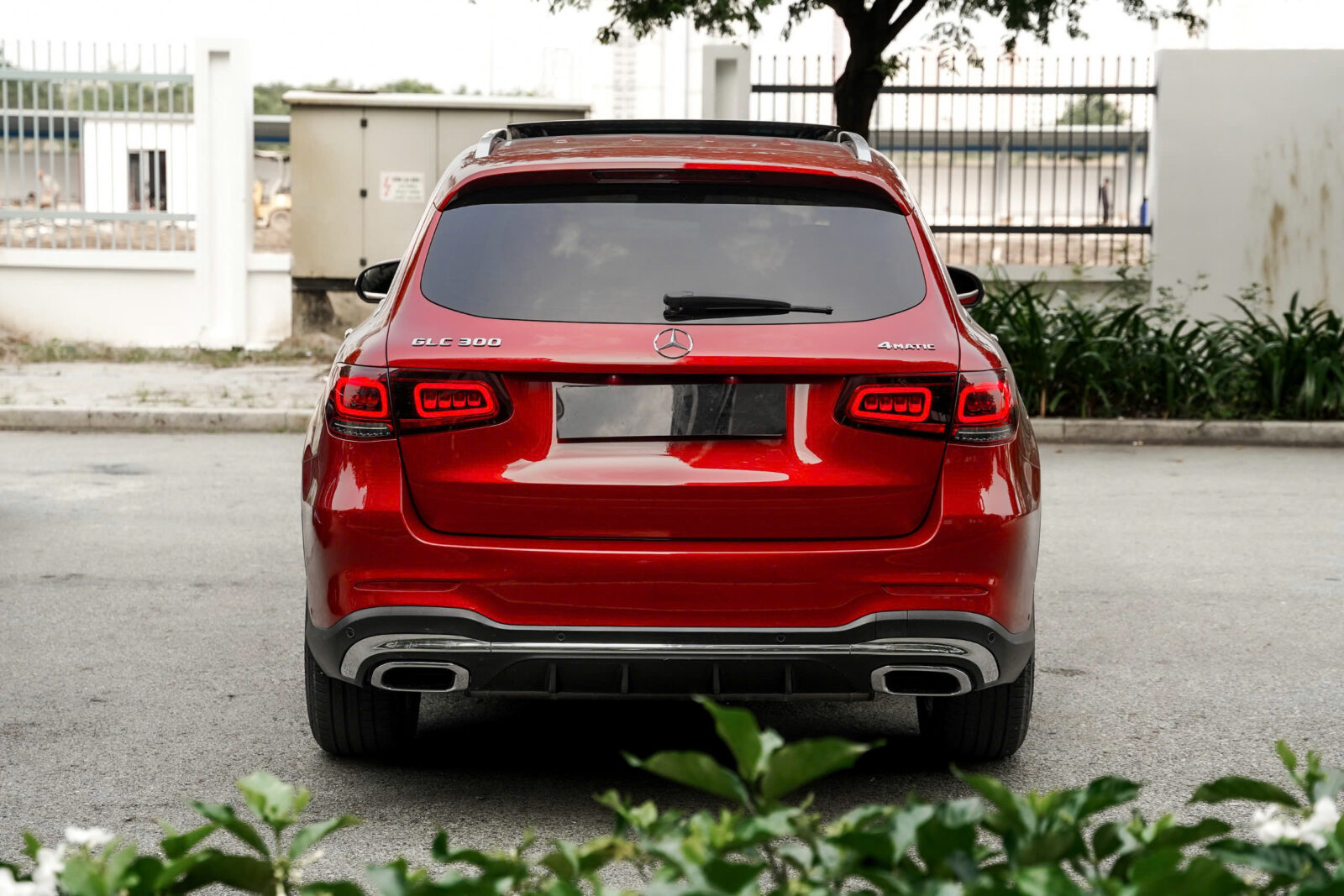 Xe Mercedes Lướt Chính Hãng – Giá xe Mercedes cũ và Ưu đãi 2025 95 Xe Mercedes Lướt Chính Hãng – Giá xe Mercedes cũ và Ưu đãi 2025 mercedes glc 300 2021 cu 3 Xe Mercedes Lướt Chính Hãng – Giá xe Mercedes cũ và Ưu đãi 2025