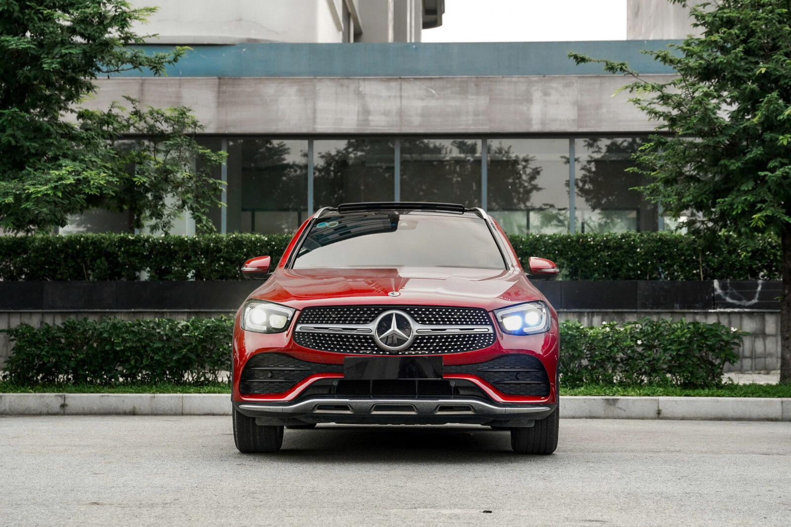 Xe Mercedes Lướt Chính Hãng – Giá xe Mercedes cũ và Ưu đãi 2025 93 Xe Mercedes Lướt Chính Hãng – Giá xe Mercedes cũ và Ưu đãi 2025 mercedes glc 300 2021 cu Xe Mercedes Lướt Chính Hãng – Giá xe Mercedes cũ và Ưu đãi 2025