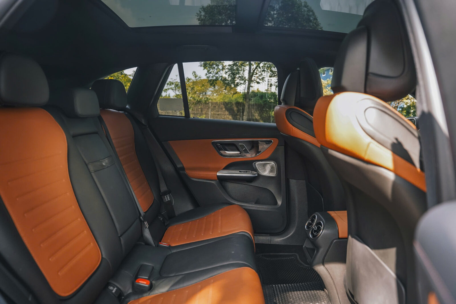 Xe Mercedes Lướt Chính Hãng – Giá xe Mercedes cũ và Ưu đãi 2025 88 Xe Mercedes Lướt Chính Hãng – Giá xe Mercedes cũ và Ưu đãi 2025 mercedes glc 300 2023 cu 10 Xe Mercedes Lướt Chính Hãng – Giá xe Mercedes cũ và Ưu đãi 2025