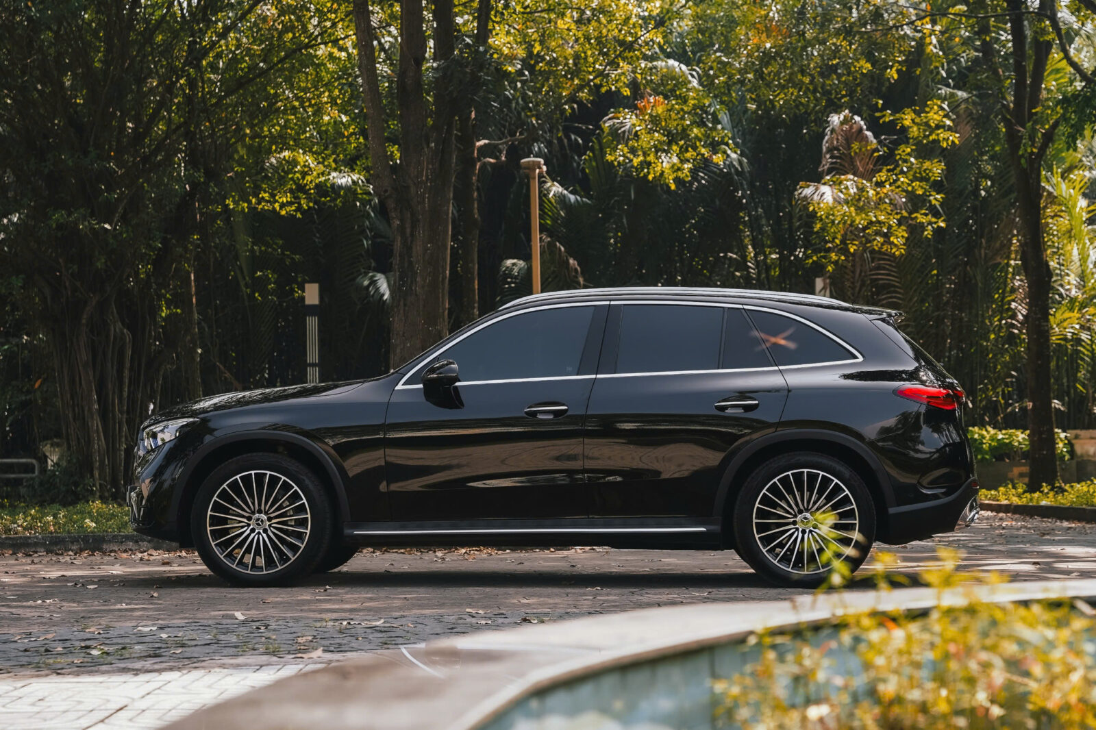 Xe Mercedes Lướt Chính Hãng – Giá xe Mercedes cũ và Ưu đãi 2025 85 Xe Mercedes Lướt Chính Hãng – Giá xe Mercedes cũ và Ưu đãi 2025 mercedes glc 300 2023 cu 7 Xe Mercedes Lướt Chính Hãng – Giá xe Mercedes cũ và Ưu đãi 2025