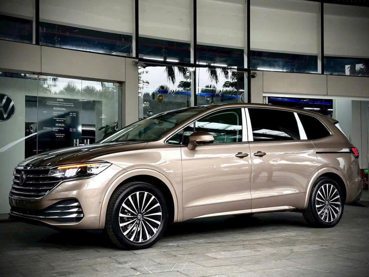 Xe Viloran 2025 tại Việt Nam - Tìm hiểu chi tiết các phiên bản Luxury và Premium 42 Xe Viloran 2025 tại Việt Nam - Tìm hiểu chi tiết các phiên bản Luxury và Premium giá xe viloran