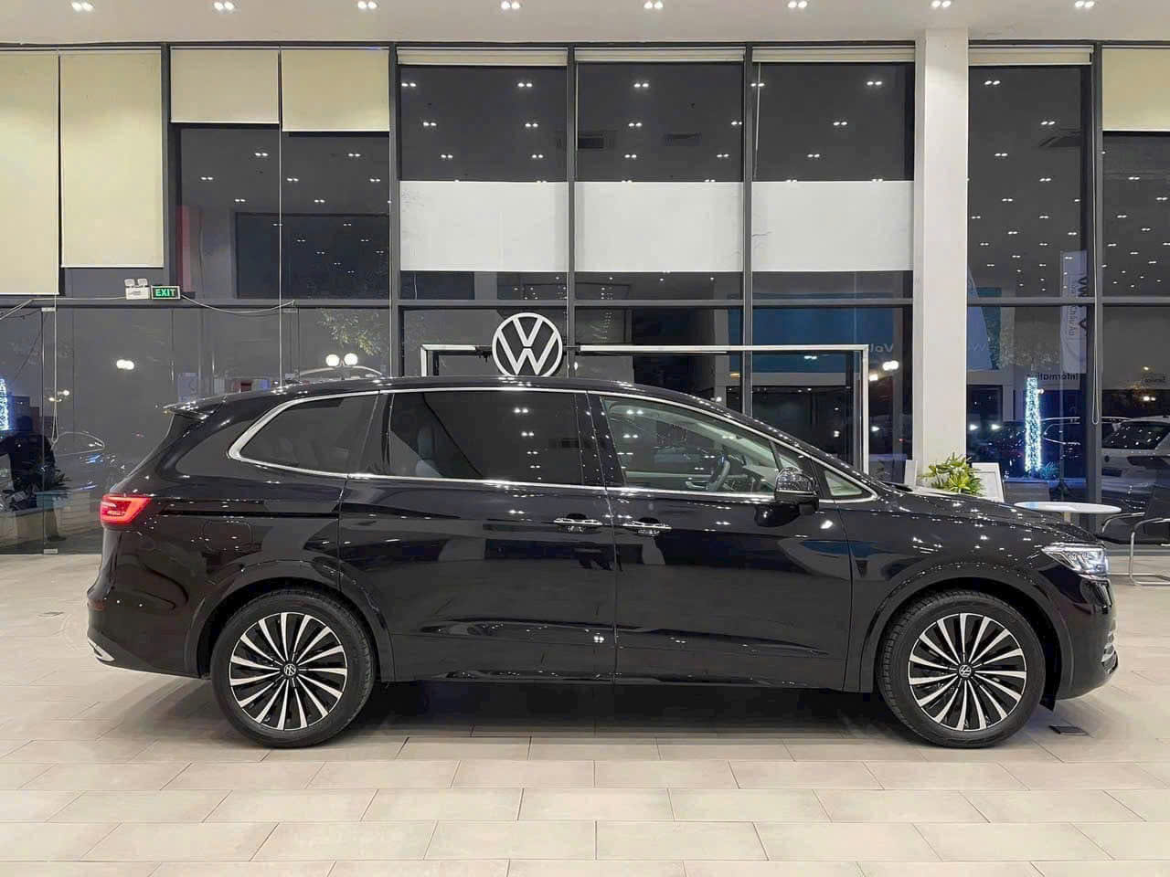 Xe Viloran 2025 tại Việt Nam - Tìm hiểu chi tiết các phiên bản Luxury và Premium 46 Xe Viloran 2025 tại Việt Nam - Tìm hiểu chi tiết các phiên bản Luxury và Premium xe viloran